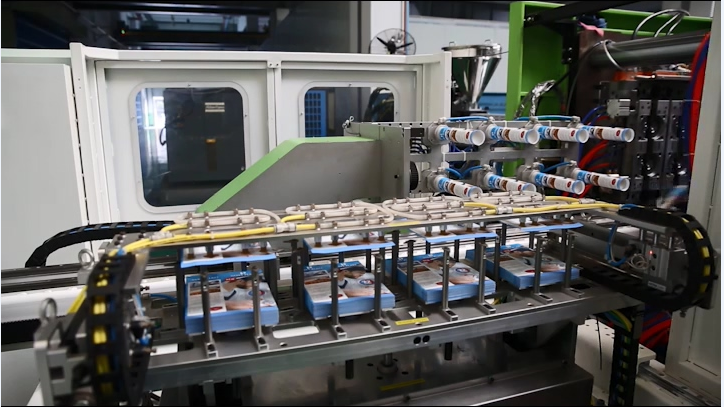 一出八IML玻璃胶筒，伊之密提供整体解决方案