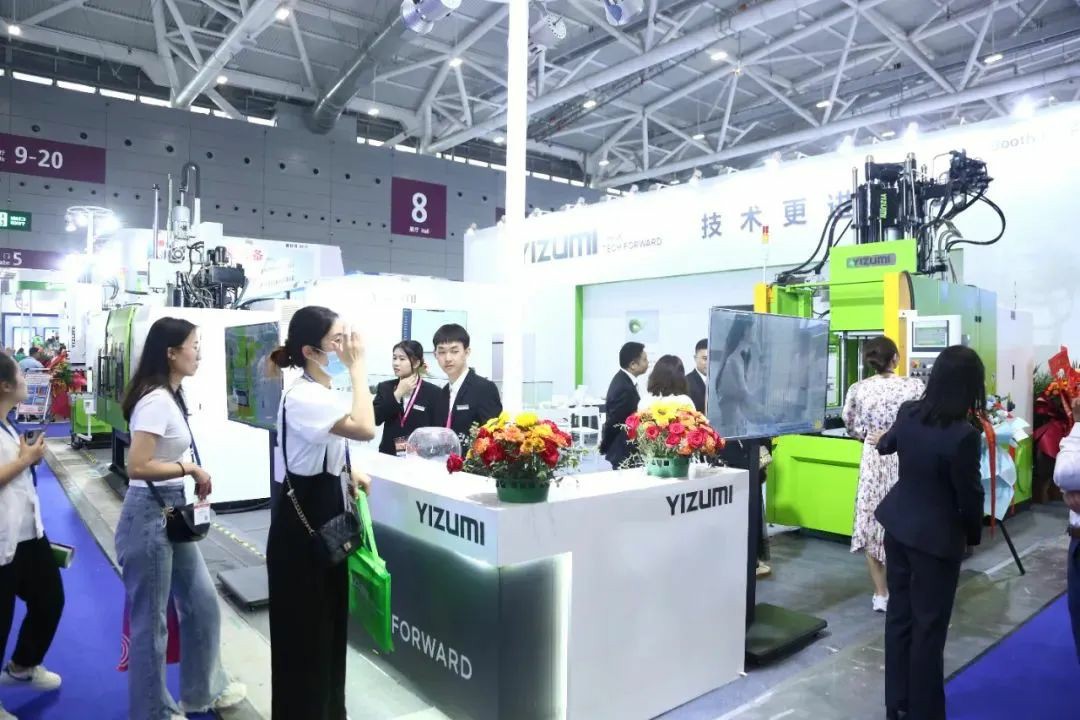 新品牌亮相CHINAPLAS 2023 | 伊之密橡胶机携三款不同设计形态机型参展